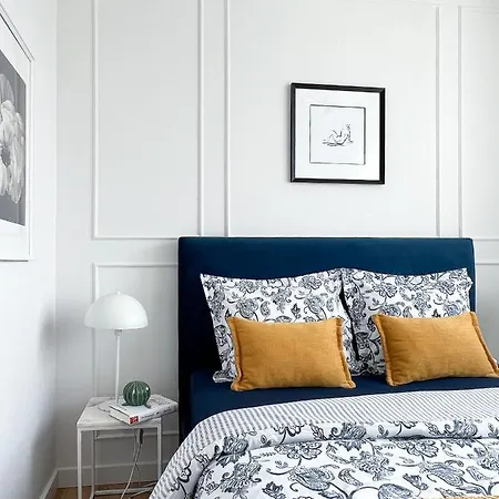 Stylowy Przy Metrze *