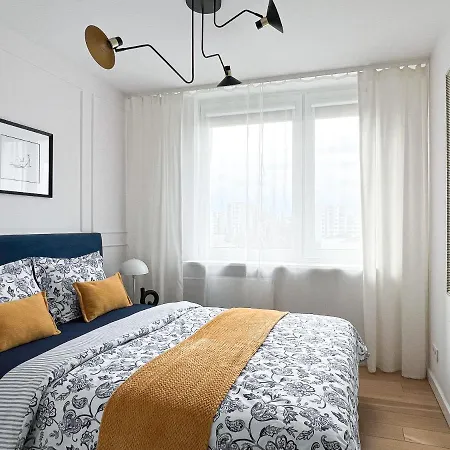 Stylowy Przy Metrze *